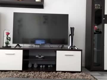 See Adrianohunt online Now @ nsfw.pw