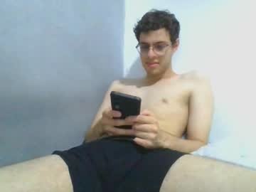 See Andres129494 online Now @ nsfw.pw