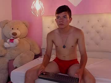 See Andyfame11 online Now @ nsfw.pw