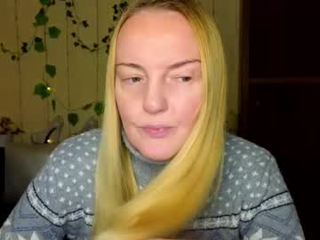 See Bella_hadatt online Now @ nsfw.pw