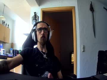 See Carnifex3112 online Now @ nsfw.pw