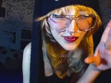 See Catkief420 online Now @ nsfw.pw
