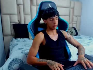 See Croy_myer online Now @ nsfw.pw