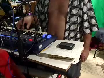 See Cum4me2i812 online Now @ nsfw.pw