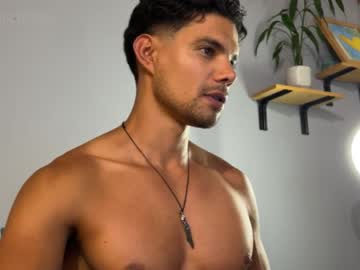 See Daniel0910s online Now @ nsfw.pw