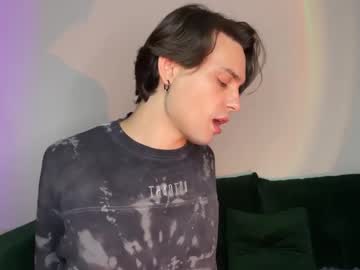 See Danieltuckerr online Now @ nsfw.pw