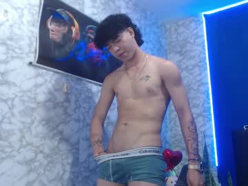 See Davek_14 online Now @ nsfw.pw