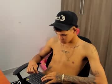 See Dereck_dosantos online Now @ nsfw.pw