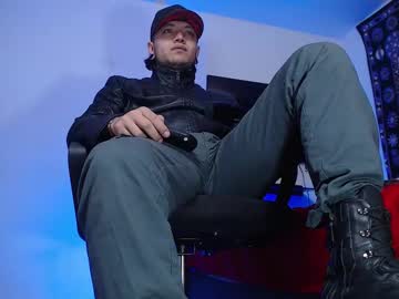 See Dicaprioo_ online Now @ nsfw.pw