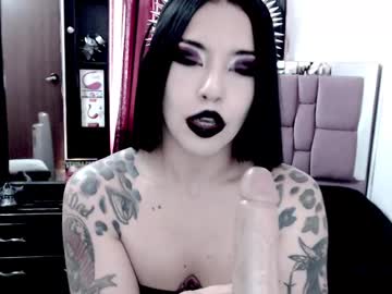 See Emearld_black online Now @ nsfw.pw