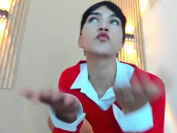 See Julii_rico online Now @ nsfw.pw