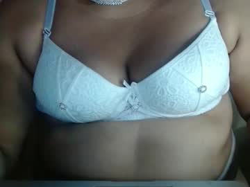 See Karolbb21 online Now @ nsfw.pw