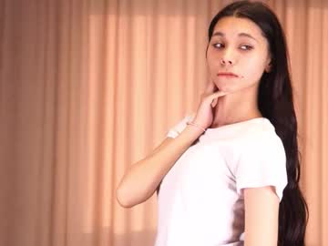 See Kissmesloww online Now @ nsfw.pw