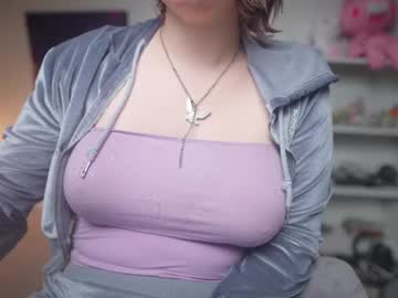 See Krystalsyxx online Now @ nsfw.pw