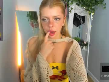 See Lindacrystalofc online Now @ nsfw.pw