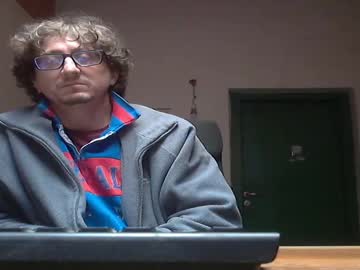 See Luca78_78 online Now @ nsfw.pw