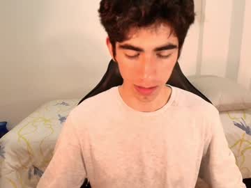 See Lucas_xo online Now @ nsfw.pw