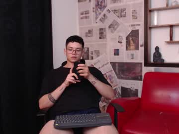 See Magic_boy01 online Now @ nsfw.pw
