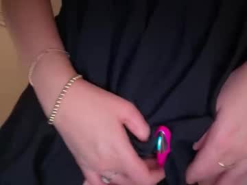 See Mauve_apple online Now @ nsfw.pw