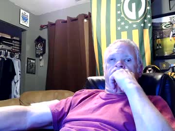 See Midwestdad09 online Now @ nsfw.pw