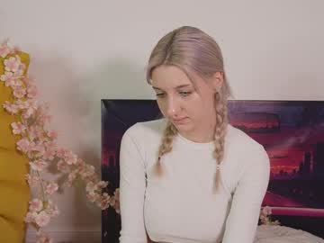 See Moonliora online Now @ nsfw.pw