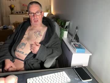 See Mtb1697 online Now @ nsfw.pw