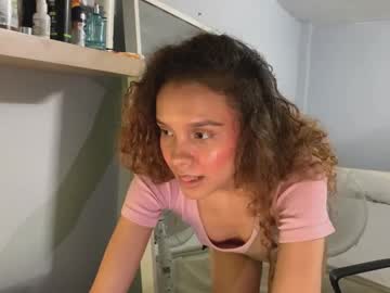 See Naugthtycurls online Now @ nsfw.pw