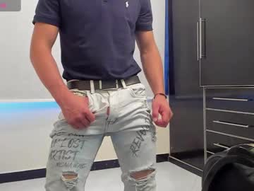 See Noahbrawn online Now @ nsfw.pw