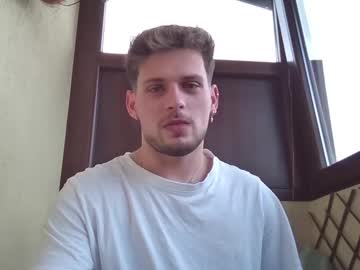 See Roberto_twink1 online Now @ nsfw.pw