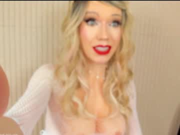 See Sensual_miss_mia online Now @ nsfw.pw