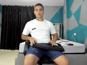 See Simonkeler online Now @ nsfw.pw