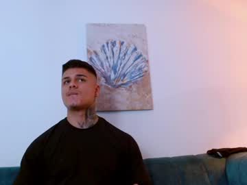 See Straight__friends online Now @ nsfw.pw