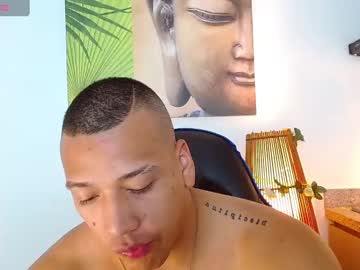 See Tom_muscle1 online Now @ nsfw.pw