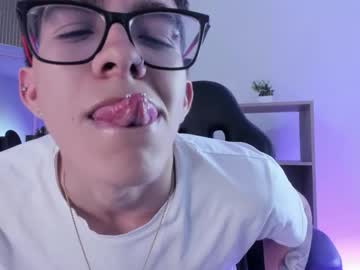 See Tylercross_ online Now @ nsfw.pw