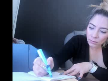 See Viktoria_davis_ online Now @ nsfw.pw