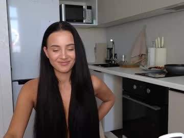 See Want_emma online Now @ nsfw.pw